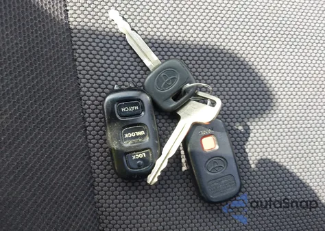 2004 Toyota Matrix Xr from USA, damaged, VIN 2T1KR32E94C245853